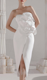 STRAPLESS DRESS WITH FLORAL EMBELLISHMENTS IN WHITE
