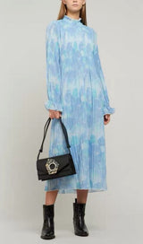 FLORAL PRINT PLEATED MIDI DRESS IN BLUE DRESS styleofcbdress