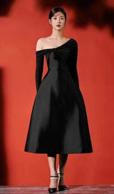 BLACK DIAGONAL SHOULDER LONG SLEEVE MIDI DRESS styleofcb