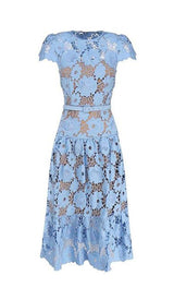 APPLIQUÉD FLORAL LACE MIDI DRESS IN BLUE DRESS STYLE OF CB