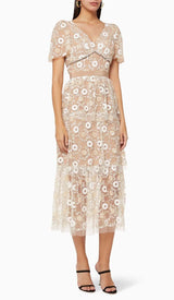 FLORAL EMBELLISHED PUFF SLEEVE MIDI DRESS IN WHITE DRESS STYLE OF CB