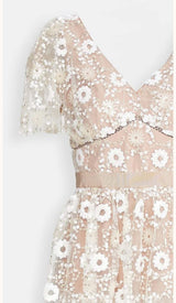 FLORAL EMBELLISHED PUFF SLEEVE MIDI DRESS IN WHITE DRESS STYLE OF CB