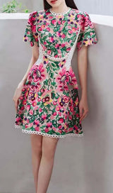 FLORAL-EMBROIDERED LACE DRESS IN LIPSTICK DRESS STYLE OF CB