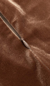 LONG SLEEVE VELVET MIDI DRESS IN BROWN DRESS STYLE OF CB