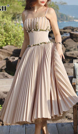 SPLICED FLORAL SLEEVELESS MIDI DRESS IN LIGHT GRAY DRESS STYLE OF CB