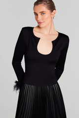 U NECK FEATHER TOP