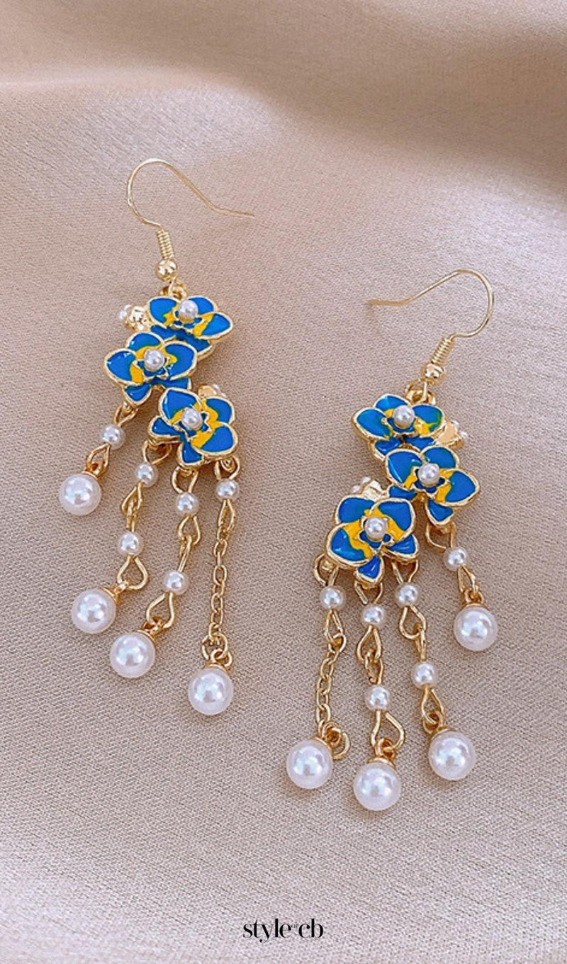 Dave Blue Flower Pearl Earrings