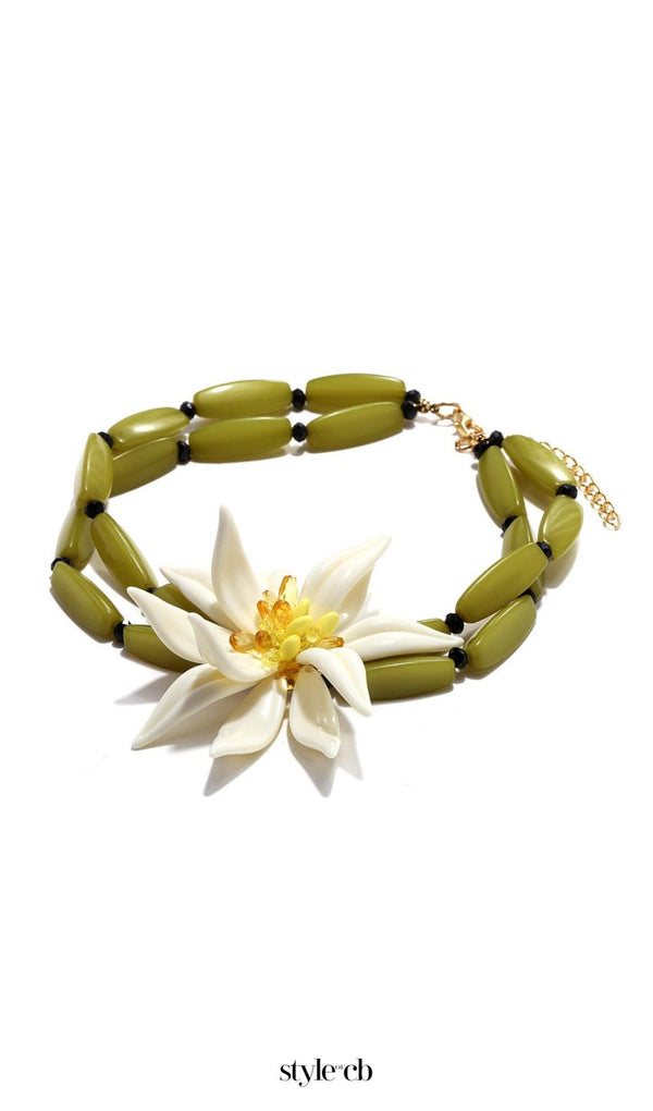 Dulce Flower Necklace