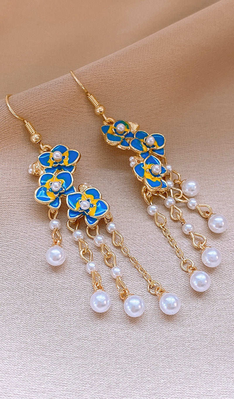 Dave Blue Flower Pearl Earrings