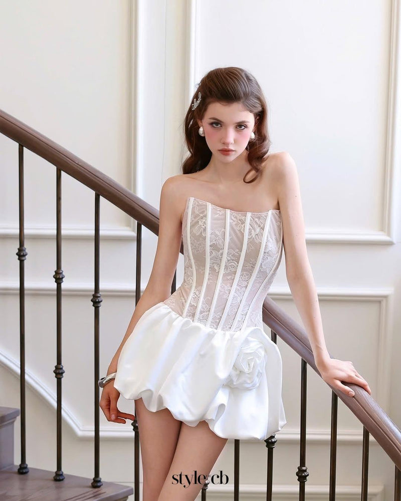 Flower bud puffy strapless mini dress in white