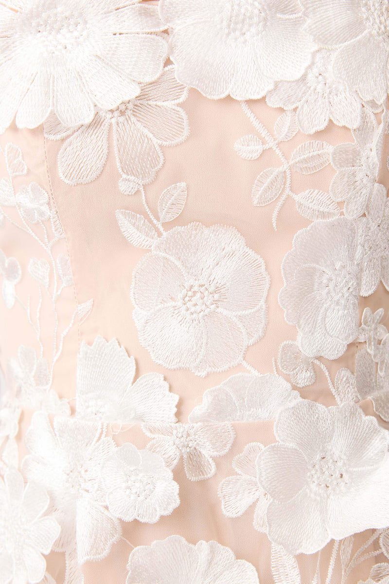 Selene 3D flower Tiered Maxi Dress In White