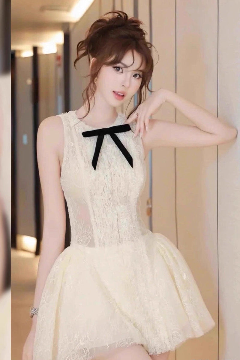 eleanore sleeveless embroidered mini dress in green