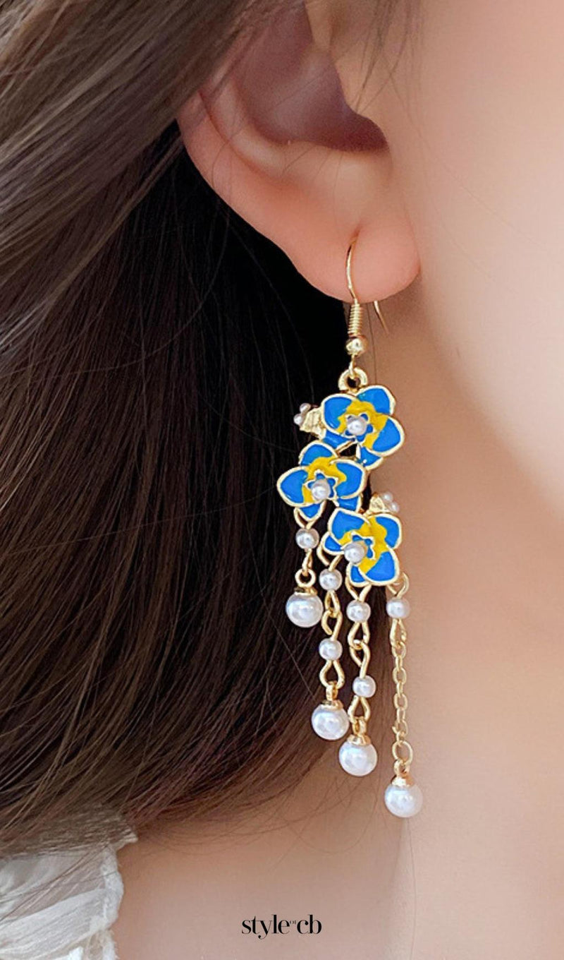Dave Blue Flower Pearl Earrings