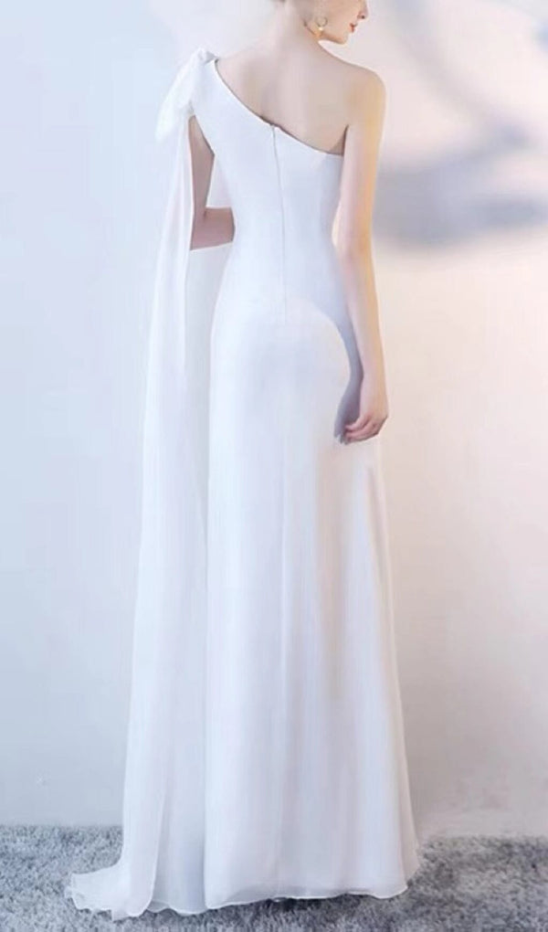 LONG YARN SLOPING SHOULDERS FISHTAIL DRESS IN WHITE styleofcb 
