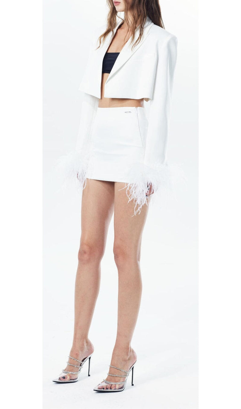 FEATHERS JACKET AND SHORT SKIRT IN WHITE DRESS STYLE OF CB 