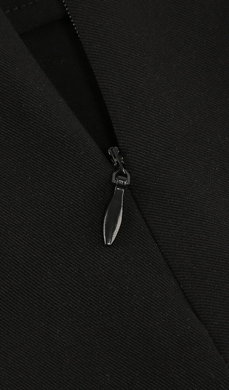 SNAKE BUCKLE WAISTBAND SUIT IN BLACK styleofcb 