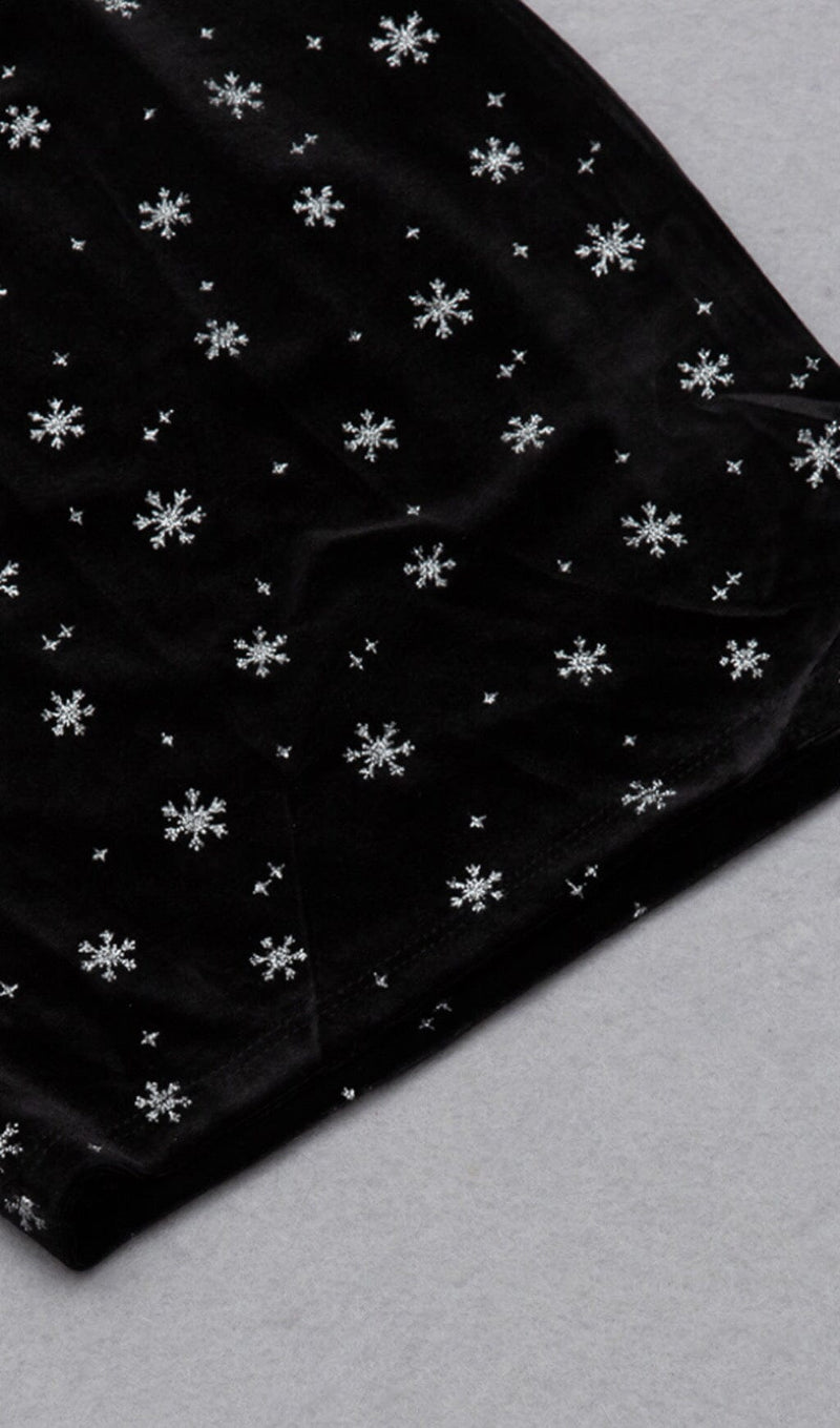 SNOWFLAKE LONG SLEEVE MIDI DRESS IN BLACK styleofcb 