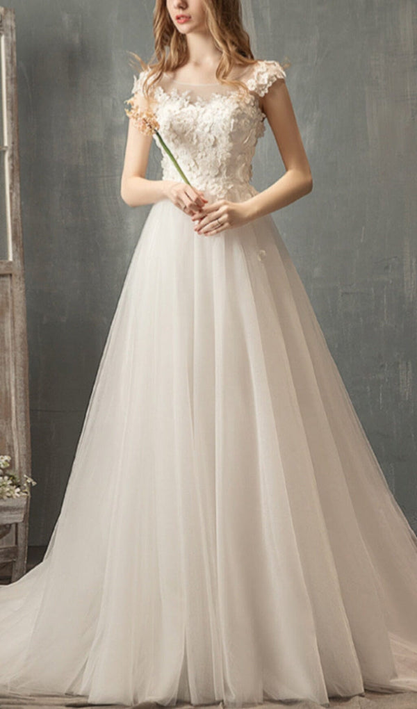 THREE-DIMENSIONAL FLOWER DRAG-TAILED WEDDING DRESS IN WHITE styleofcb 