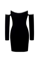Luxurious one-diamond neckline dress. ohmogo 