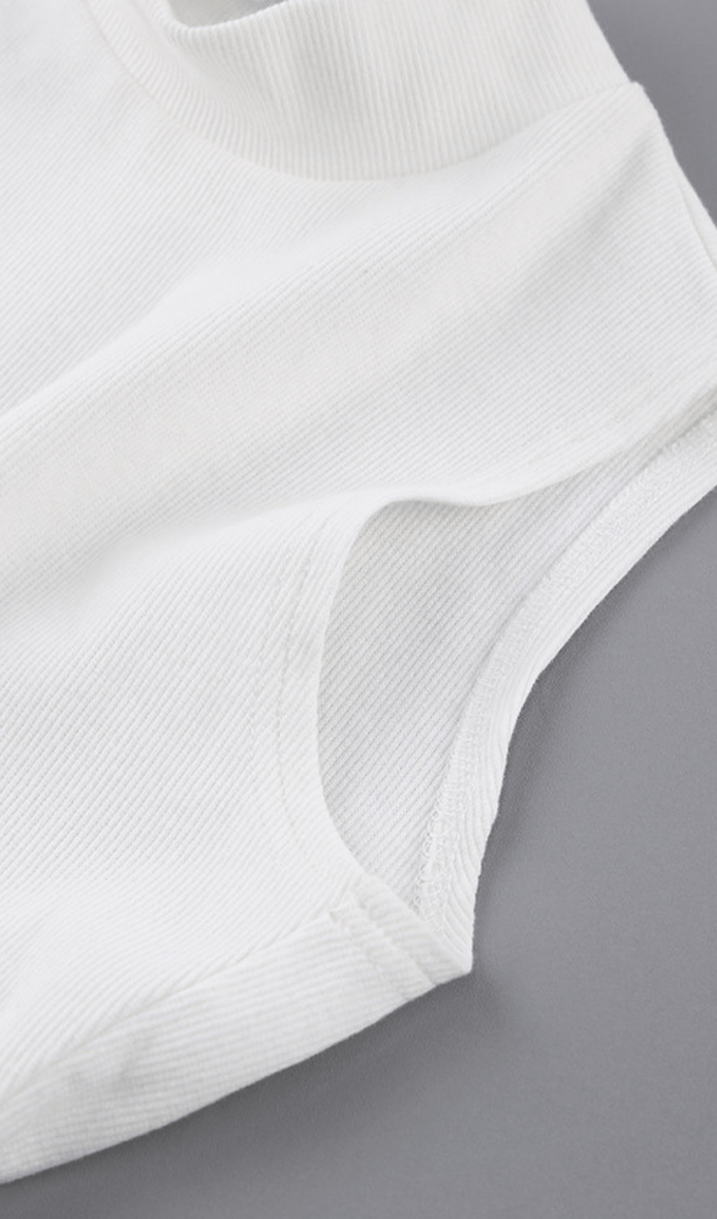 Off-the-shoulder solid color T-shirt styleofcb 