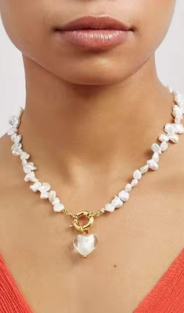 PEARL HEART SHAPED NECKLACE IN WHITE Jewelry styleofcb 