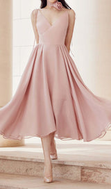 PLEATED FLARE BOTTOMING MIDI DRESS IN PINK DRESS STYLE OF CB 
