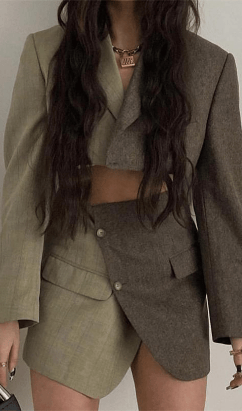 Stitching contrast color suit